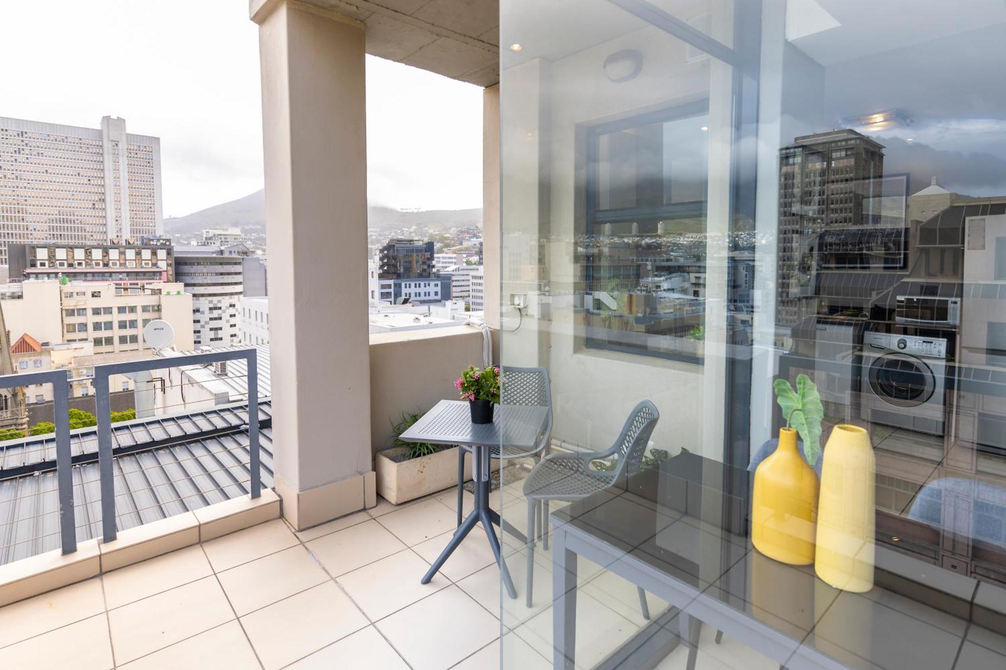 The Decks 1108 Apartment Cape Town